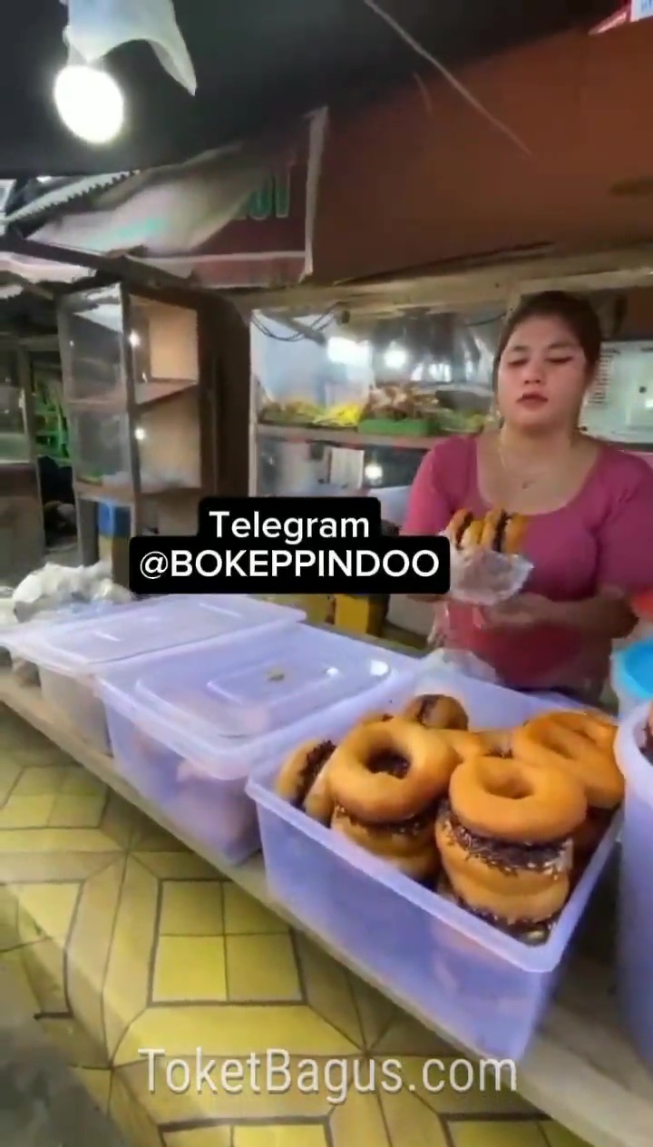 Thumbnail Tante Penjual Donat Sekalian Jual Memek Viral